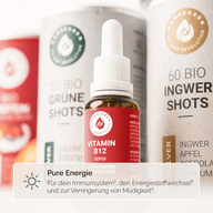 KENNENLERNSET VITAMINTROPFEN: Beide Flaschen vor Shot-Dosen