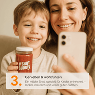 DAILY KIDS SHOTS: Frau und Kind mit dem Shotglas