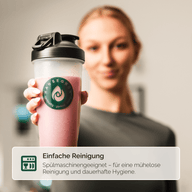 SHAKER TRANSPARENT: Frau hält den Shaker mit rosa Shake